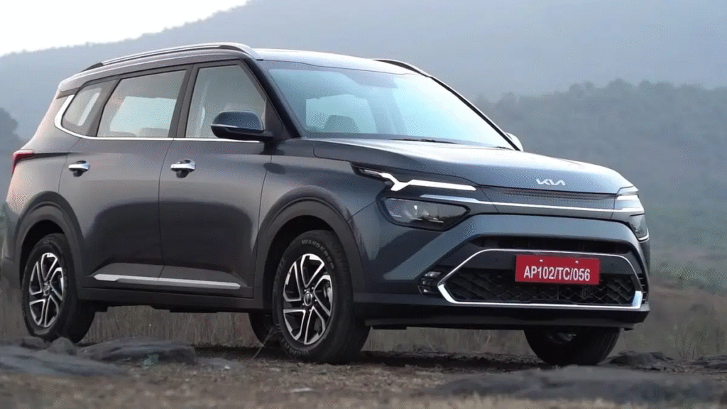 Kia Carens Clavis 2025: नई SUV में मिलेंगे इतने लग्ज़री फीचर्स, कीमत जानिए
